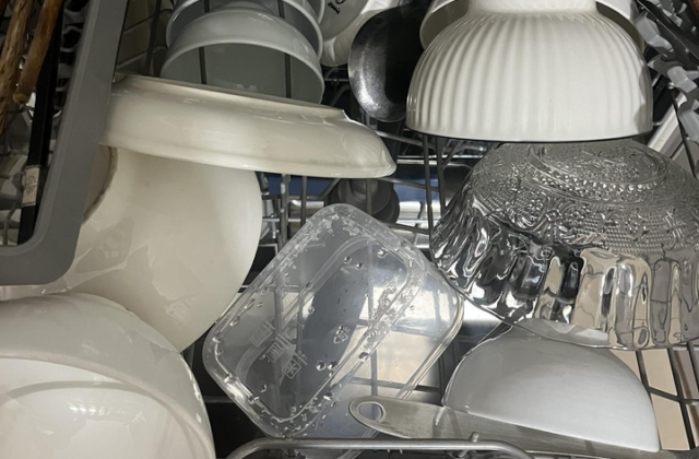 Nước Trợ Xả Có Thực Sự Độc Hại Cho Sức Khỏe Khi Sử Dụng Máy Rửa Bát?
