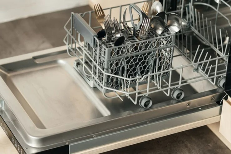 Phân Tích Sự Khác Biệt Giữa Thiết Kế Máy Giặt Và Máy Rửa Bát