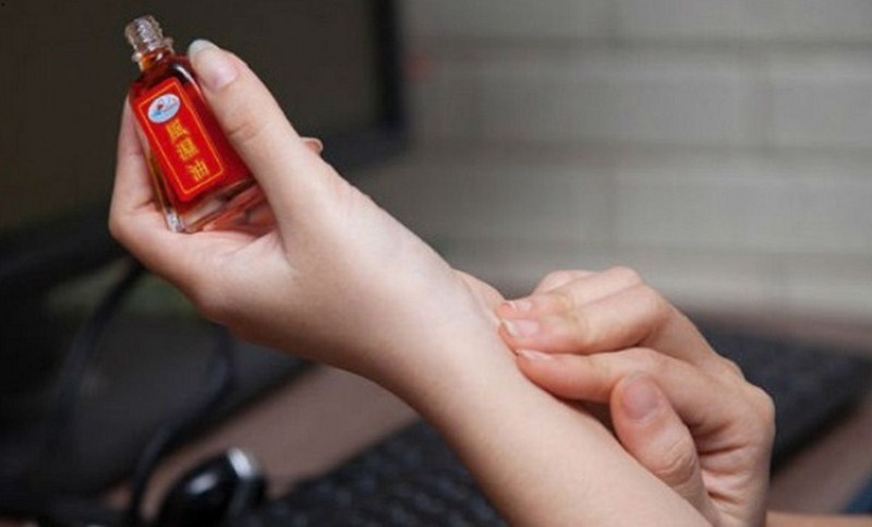 Sử dụng dầu gió